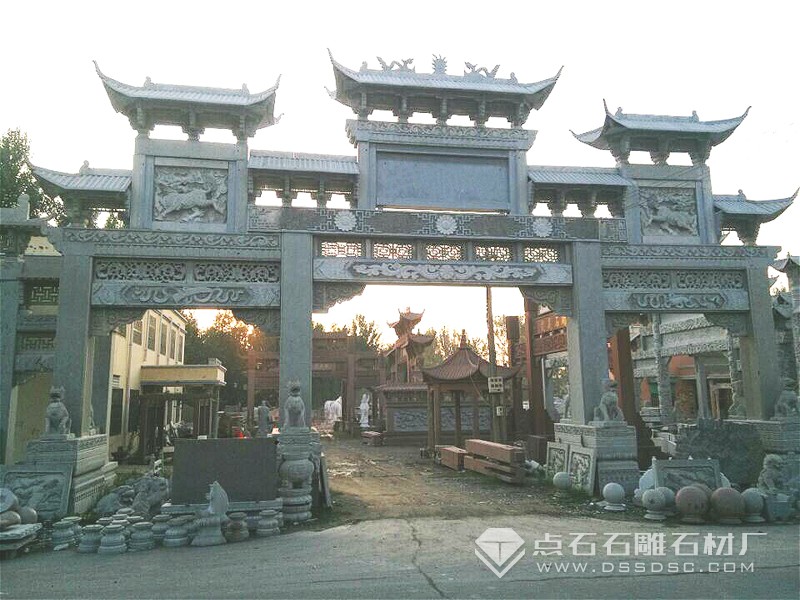 三門七樓青石石牌坊