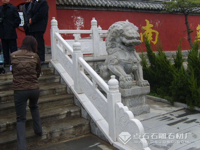 漢白玉欄桿 石質(zhì)浮雕欄桿