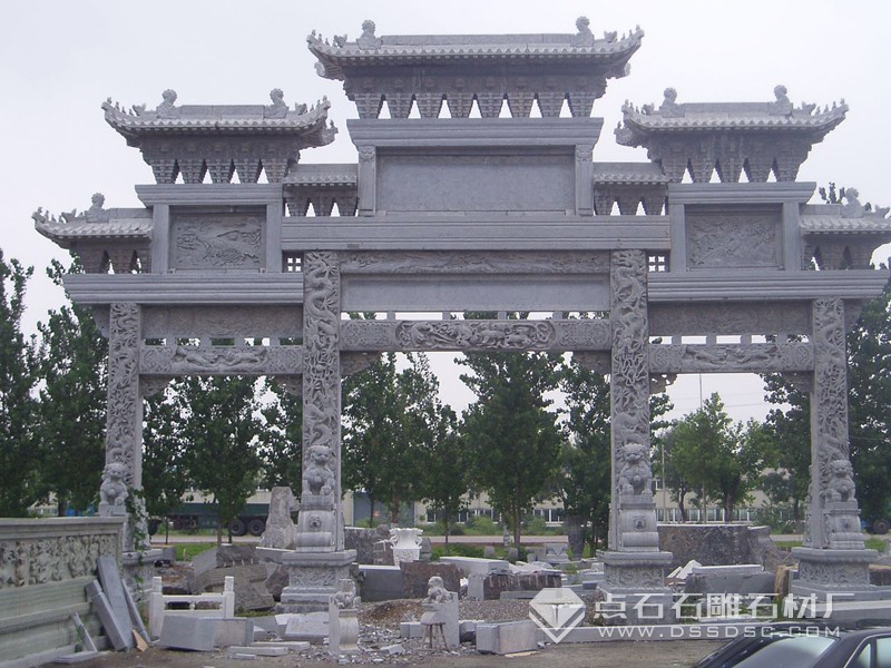 三門七樓青石石牌坊