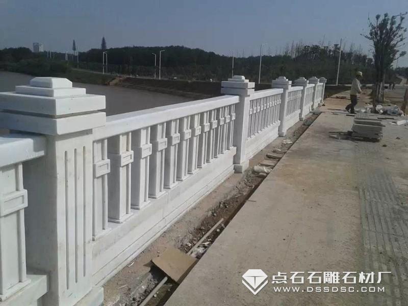 漢白玉欄桿