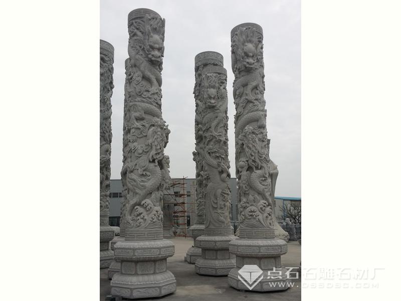 青石浮雕龍柱 青石浮雕龍柱