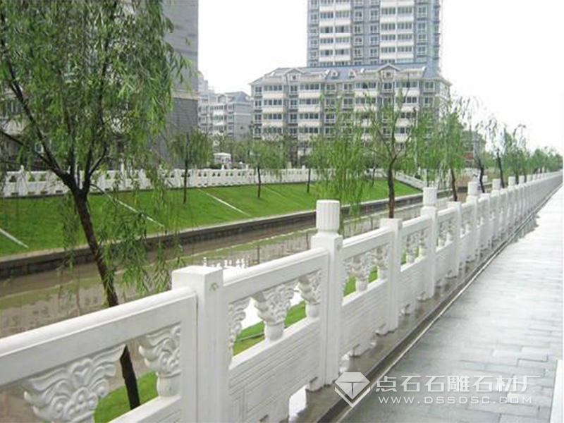 漢白玉欄桿