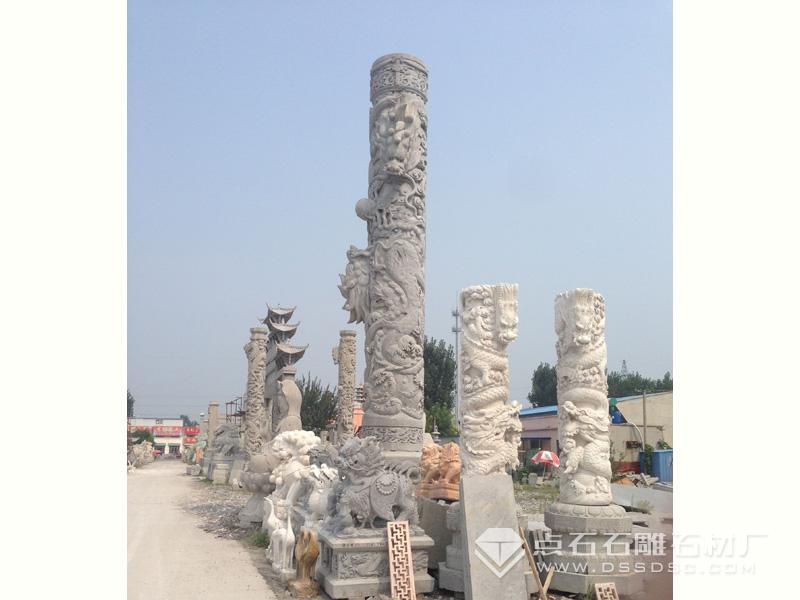 石雕龍柱 石雕龍柱